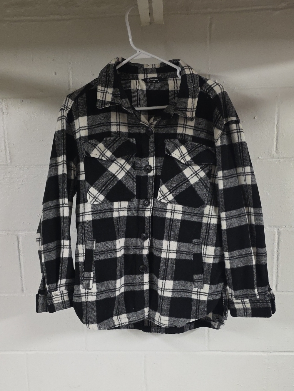 Black & White Plaid Button-Down Shirt Jacket - Women